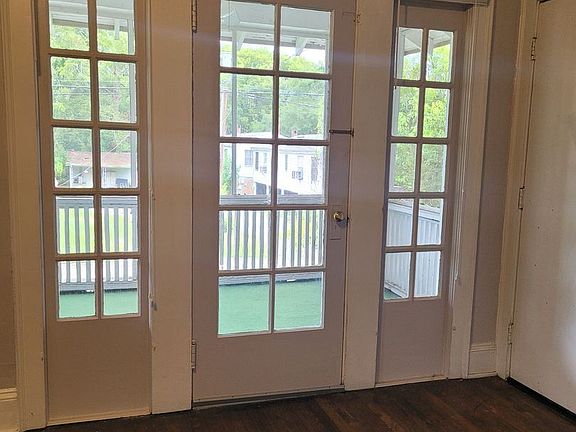 5th image of 1046 Willowbranch Ave