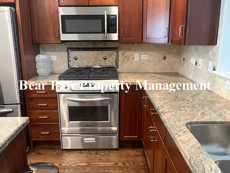 423 S Reed Ct — Photo 4