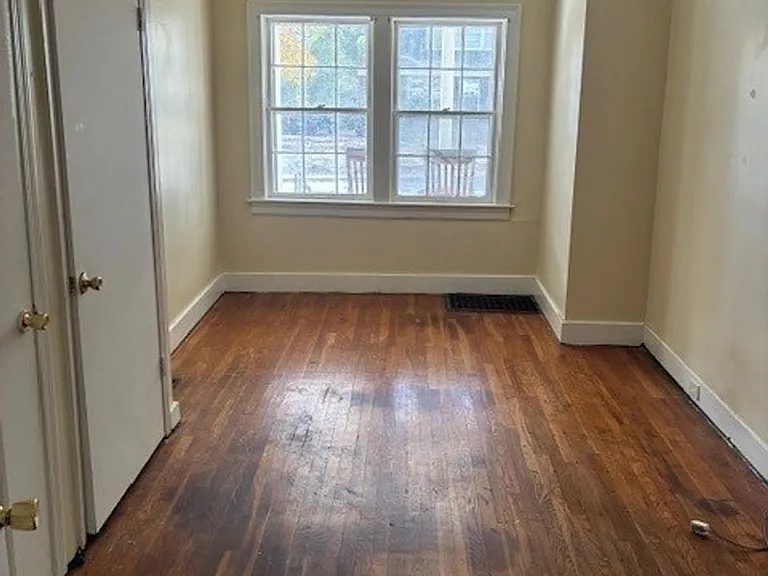 541 Greenwood Ave — Photo 4