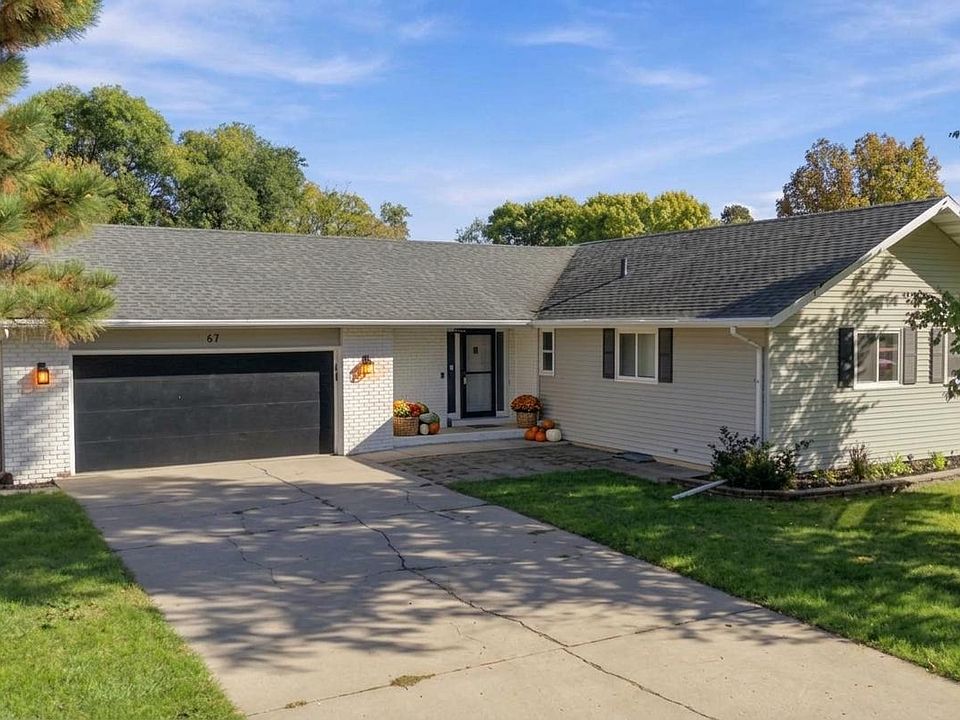 1st image of 57 Prairiewood Dr S