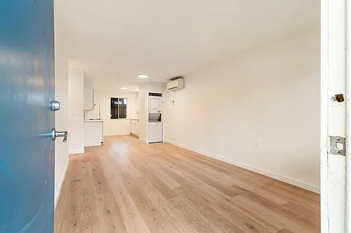 Crestwood Place Photo 1