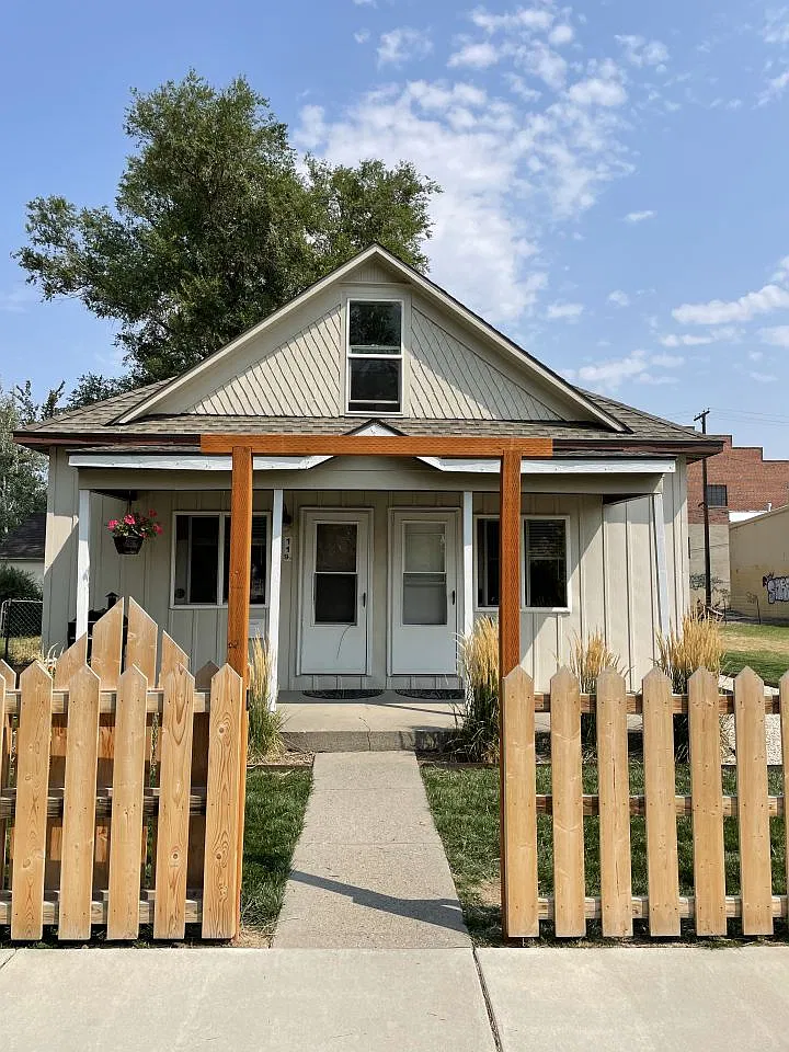 1 bed, 1.0 bath, 576 sqft, $825 — Photo 1