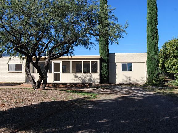 2nd image of 4908 S Santa Ana Ave
