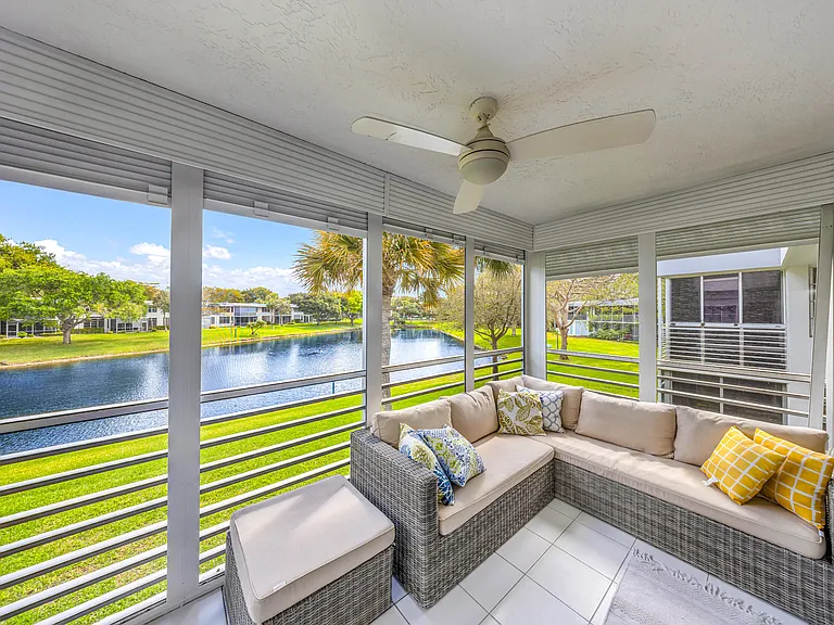 4261 W Palm Aire Dr #204 — Photo 17