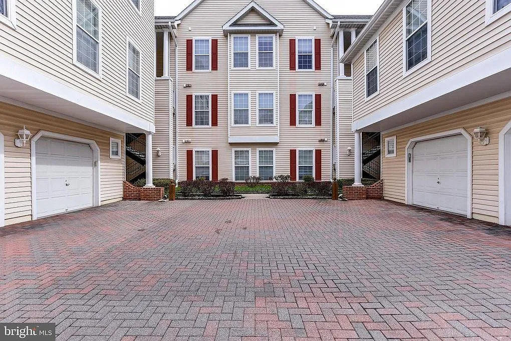 5000 Willow Branch Way — Photo 4