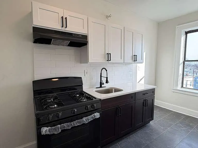 80 Telford St #103 — Photo 3
