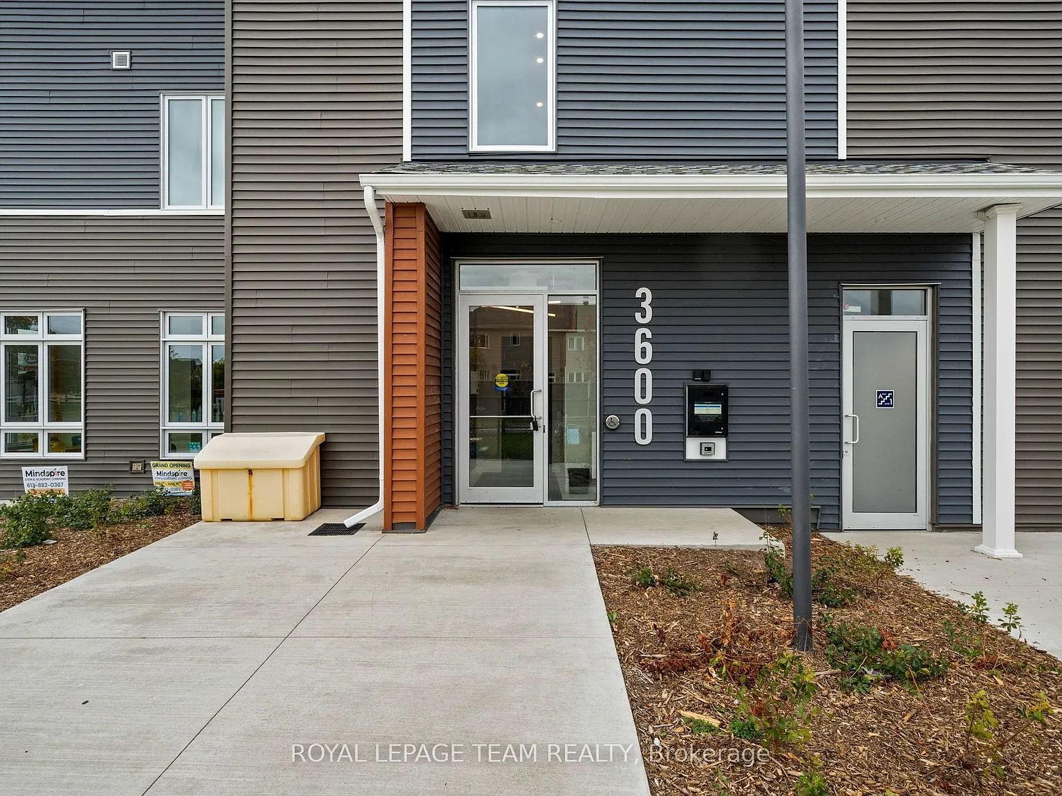 1 bed, $2,100 — Photo 3