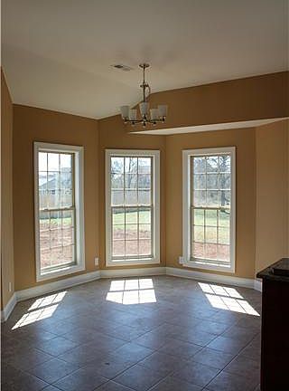 4th image of 8366 Manor Farm Dr