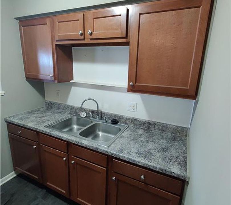 1st image of 217 N Hamilton St #6