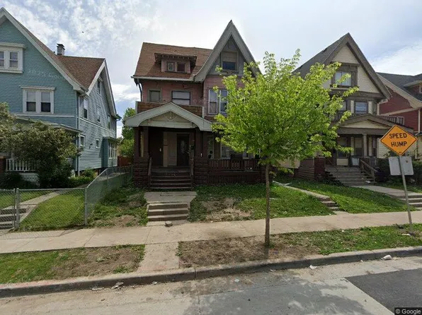 2434 N 41st St, Milwaukee, WI 53210