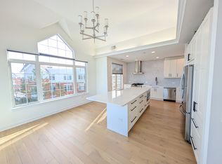 660 McHenry Rd APT 401, Wheeling, IL 60090