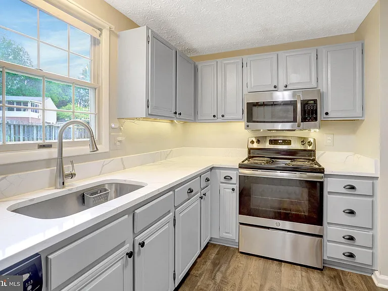 3381 Monarch Ln — Photo 14