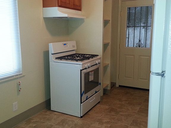 5th image of 2694 Havenscourt Blvd APT B