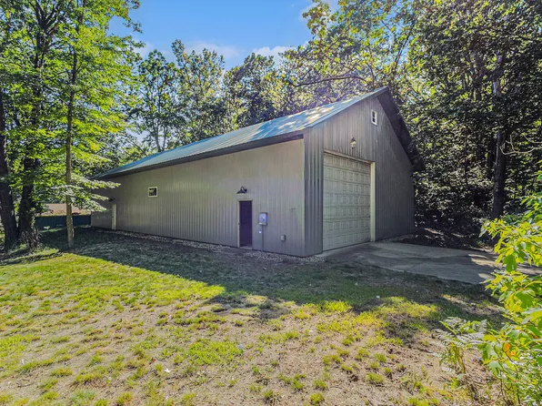 417 N June Dr, Mears, MI 49436