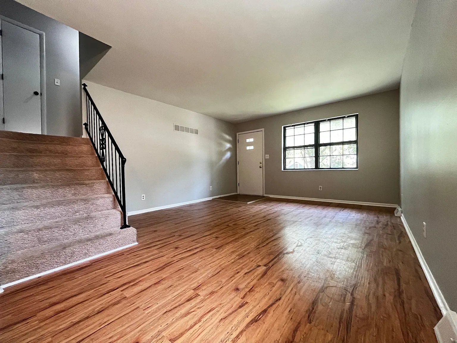 3 bed, 1200 sqft, $1,750 — Photo 4