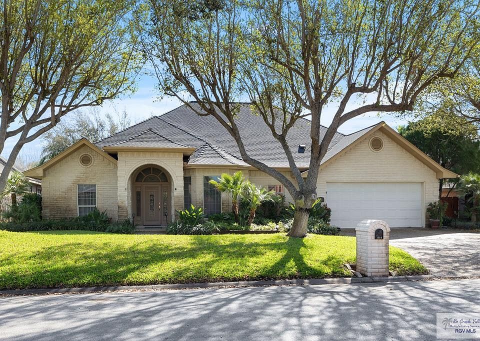 1st image of 1716 Palm Valley Dr E