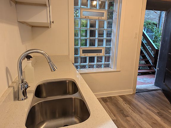 2nd image of 1436 W Victoria St #3