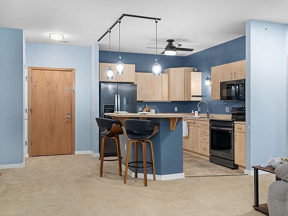 5th image of 5196 Sassafras Dr Unit 205