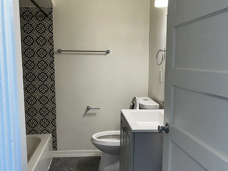 4406 La Luz Ave — Photo 20