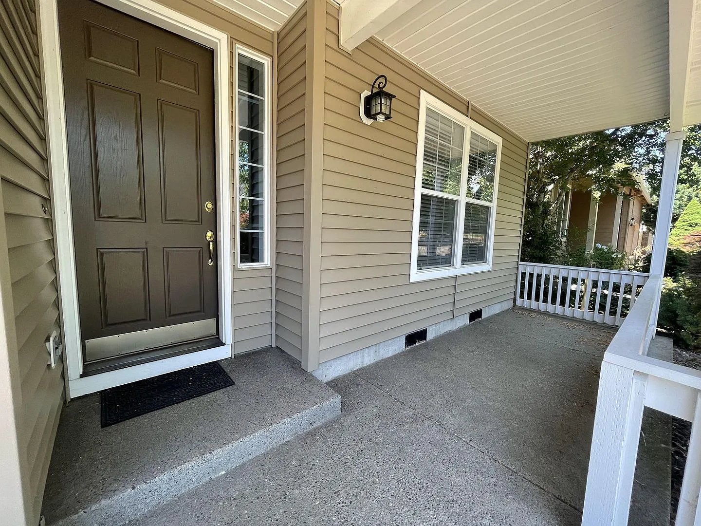 HUGE craftsman 3bed 2Bath home in the heart of Bethany. — Photo 2