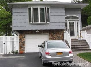 242 Colonial Rd, West Babylon, NY 11704