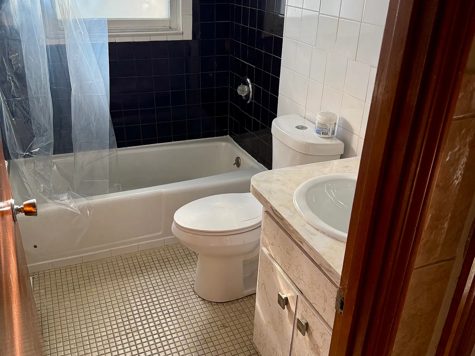 2 bed, 1000 sqft, $2,800 — Photo 3