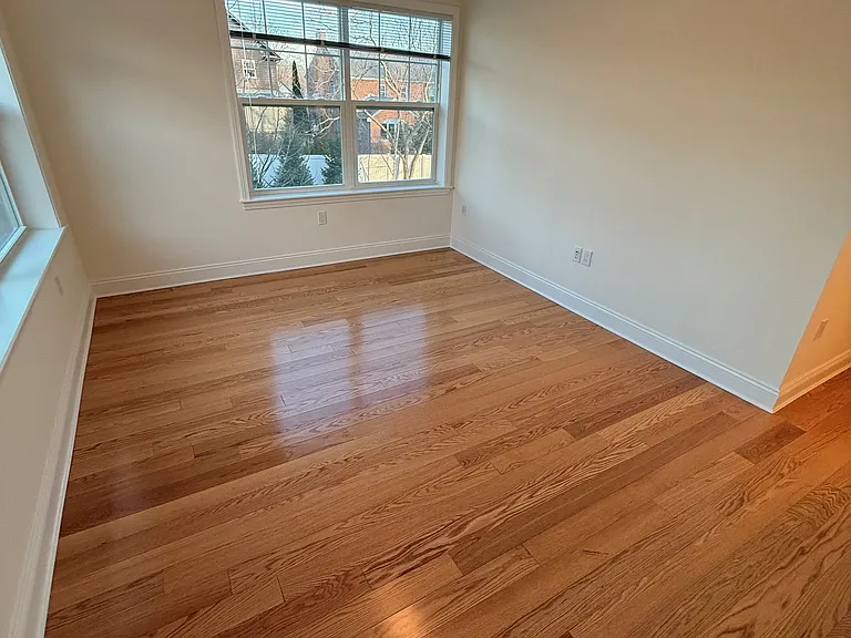 218 Ellery Ct — Photo 5