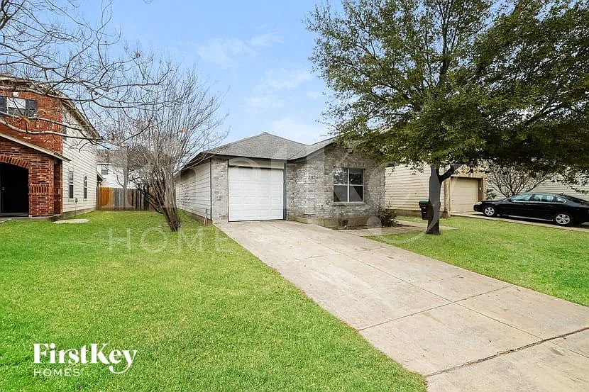 3 bed, 2.0 bath, 1212 sqft, $1,480 — Photo 2