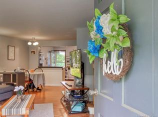 280 E Main St APT E1, Clinton, CT 06413