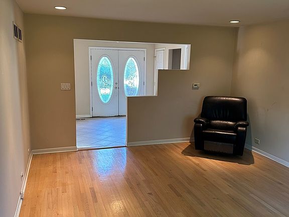 5th image of 3862 Grace Ln