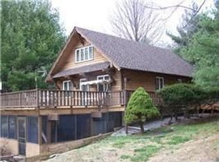 126 Honeysuckle Rd, Makanda, IL 62958