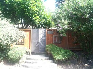 2424 NE 137th St, Seattle, WA 98125