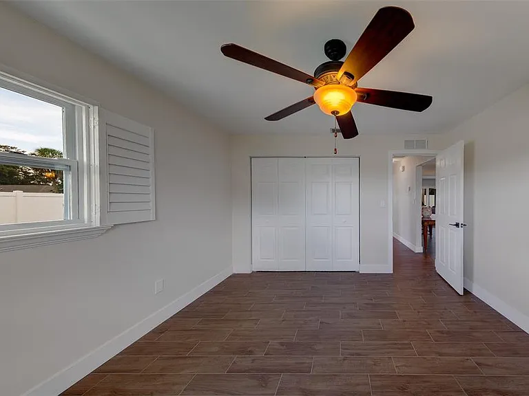 11602 Grove St — Photo 38