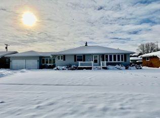 703 W 11th St, Mishawaka, IN 46544