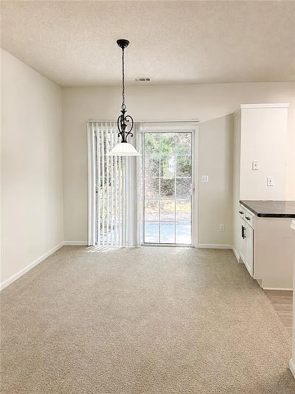 3 bed, 2.5 bath, 1344 sqft, $2,350 — Photo 3