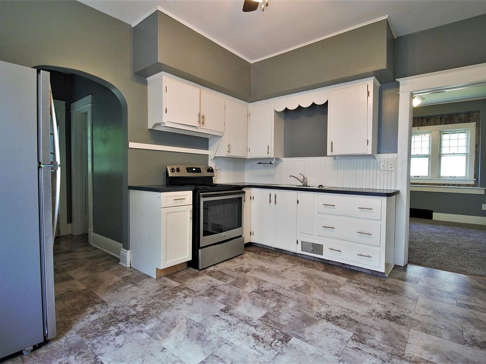 1st image of 2322 S 33rd St #1