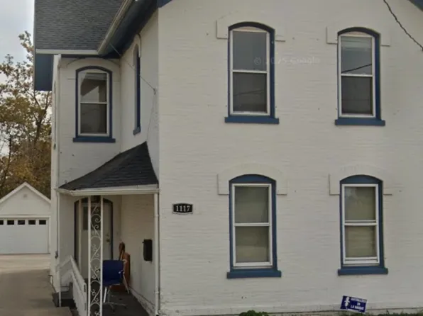 1117 S 8th St #A, Manitowoc, WI 54220