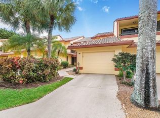 5295 10th Fairway Dr APT 3, Delray Beach, FL 33484