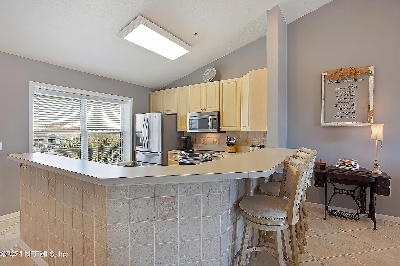 3 bed, 1500 sqft, $3,700 — Photo 4