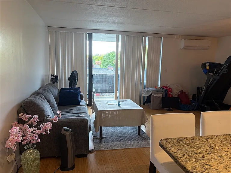 30 Skyline Dr #10 — Photo 2