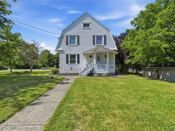 2545 Amsdell Rd, Hamburg, NY 14075