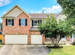 869 Crabapple Dr, Crystal Lake, IL 60014