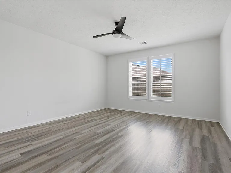 3904 Waterworth Way — Photo 16