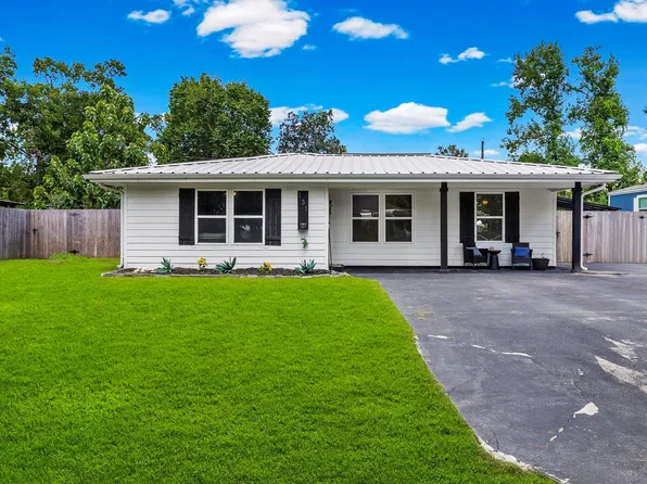 131 County Road 2364, Liberty, TX 77575