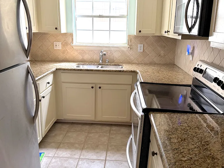 3100 Cole Ave #111 — Photo 13