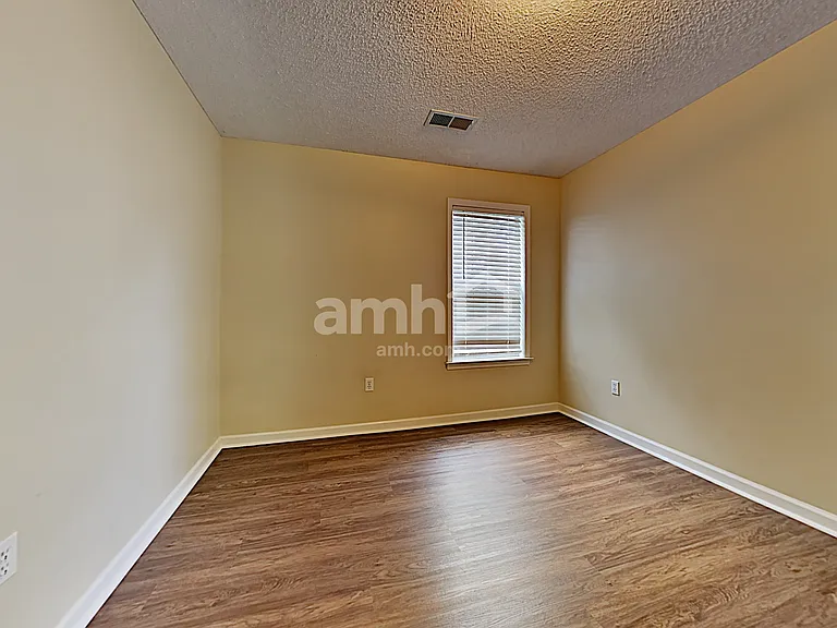 5633 Michaelson Dr — Photo 15