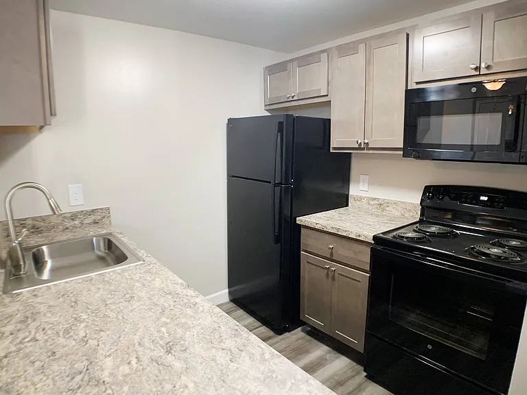 Woodhills Apartments — Photo 57
