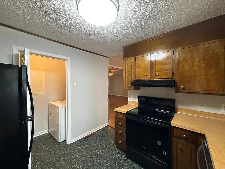 7905 Haverstraw Ct — Photo 5