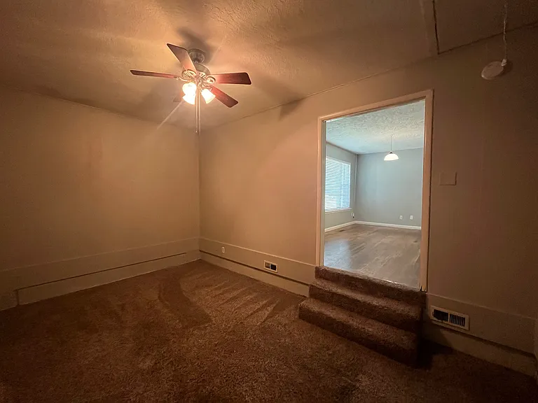 1332 W Boyd St — Photo 16