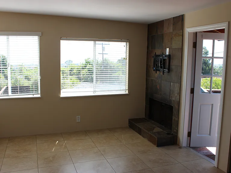 3905 Skyline Rd — Photo 9